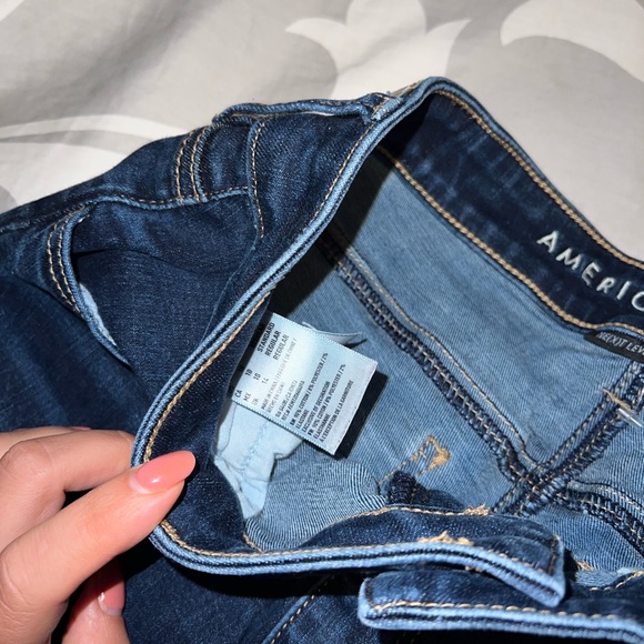 American Eagle Dark Wash Jeans - Picture 2 of 3